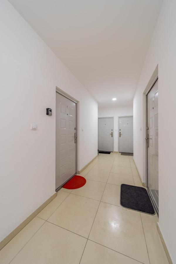 Port 1 Apartment Belgrade Exterior photo